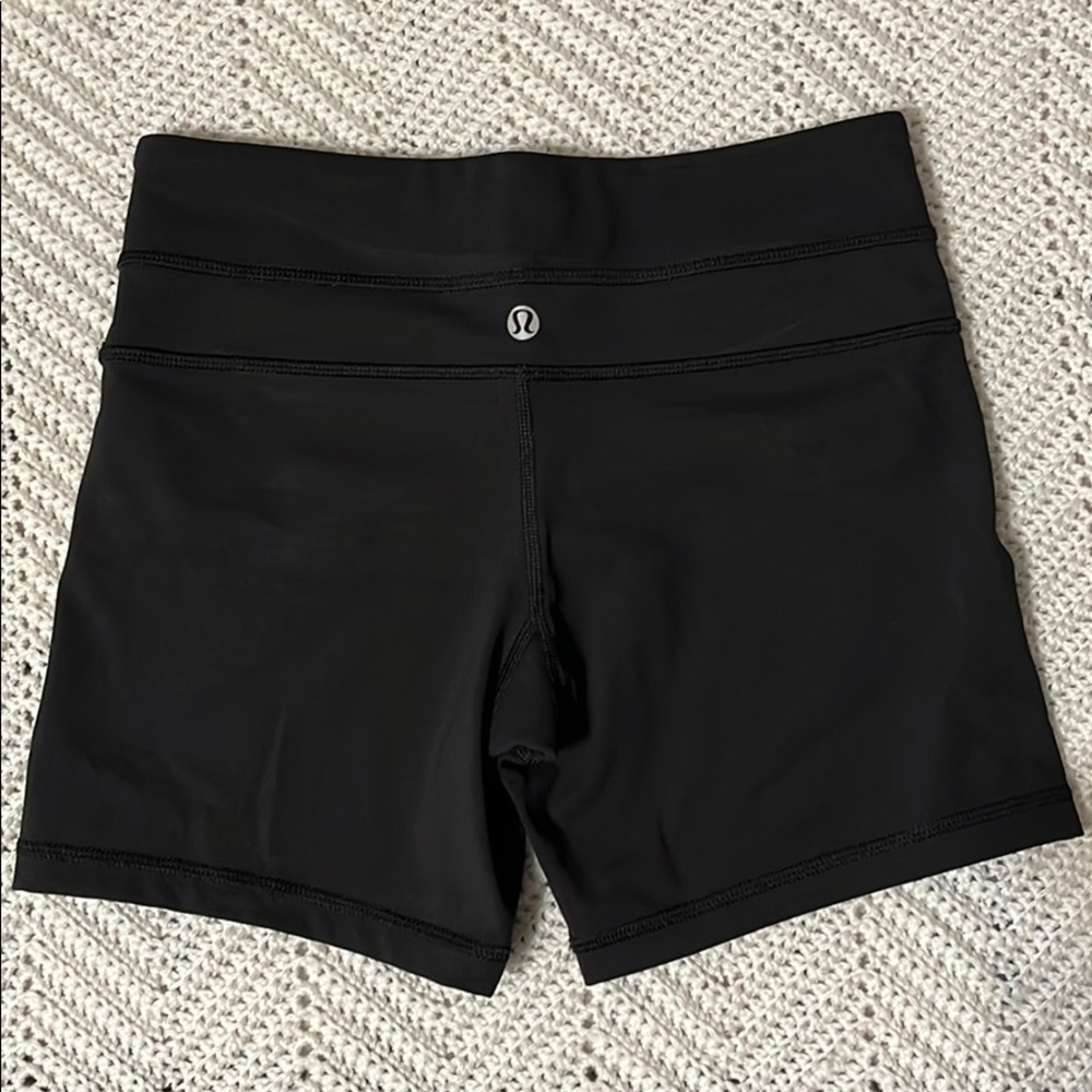 Lululemon 4reg black shorts